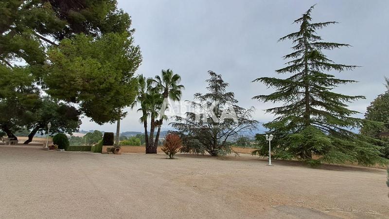 Foto f95eb092-b6c3-43c1-b4c9-58610af204eb. Chalet precioso chalet en venta con impresionantes vistas a la montaña en Ontinyent