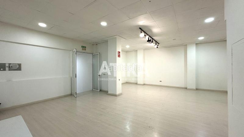 Foto c5d21e74-aa0e-46b9-a610-8ed13e2e98eb. Location local commercial dans Centro Ontinyent