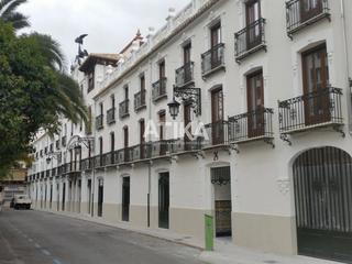 Rent Business premise in Centro. Local comercial situado en zona emblematica de ontinyent