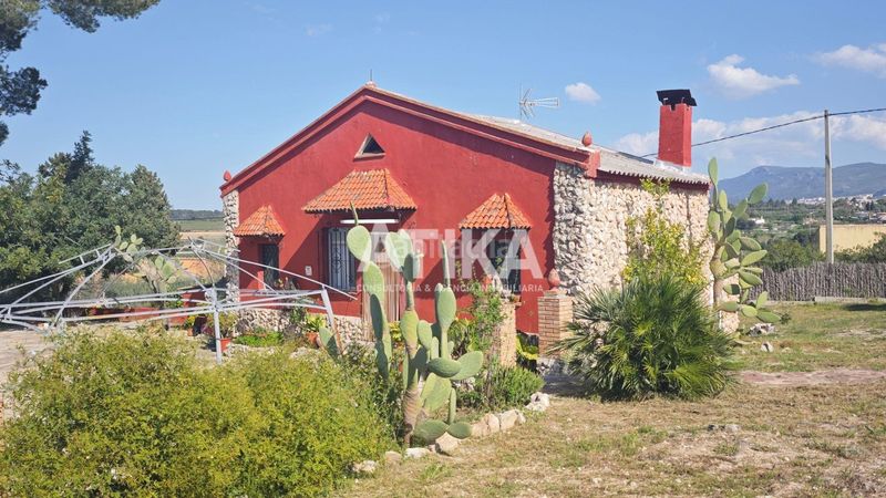 Foto e5de7726-b61c-4f18-b1d4-fb1e4edb9da3. Xalet amb piscina a Santa Ana Ontinyent