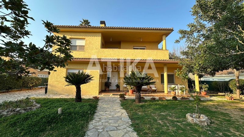 Foto d1005d81-977e-4db5-9177-49fa4917936a. Xalet amb calefacció a El Pilar Ontinyent