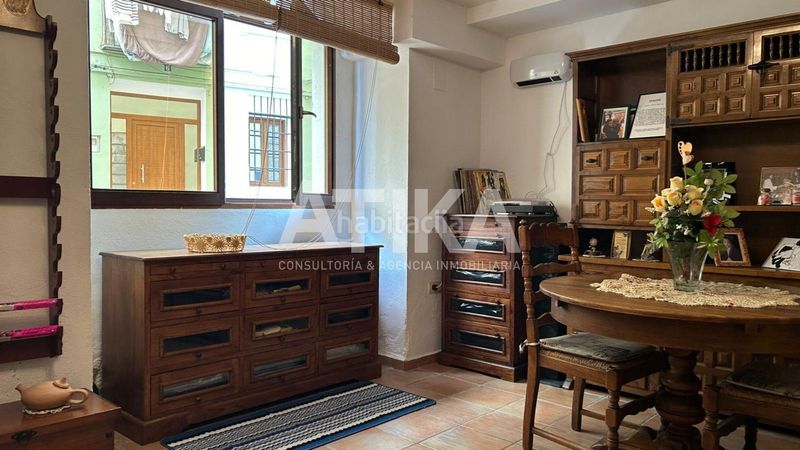 Foto 05cdb5eb-6b80-4ff6-8ea8-8c3cda7723de. Casa amb aparcament a Centro Ontinyent