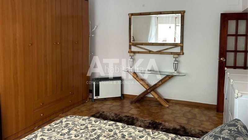 Foto b4dabb7c-6066-41d0-ae94-70f521d264be. Casa amb aparcament a Centro Ontinyent