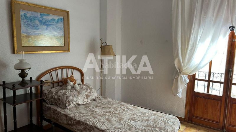 Foto b723a43b-a39c-49eb-9e2f-423cdd59f29e. Casa amb aparcament a Centro Ontinyent
