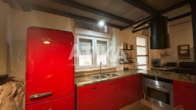 Foto ee7bfe82-68d8-452e-a13a-4ec2a233dd47. Casa amb calefacció a Centro Ontinyent