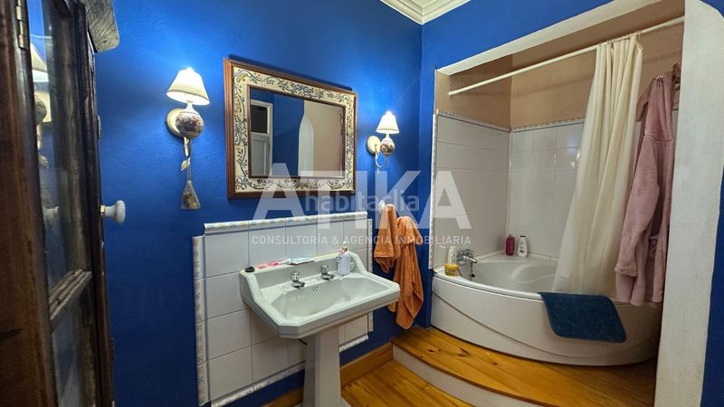 Foto 06583a89-b96b-44b7-9272-0f1b51cd0f93. Casa amb calefacció a Centro Ontinyent
