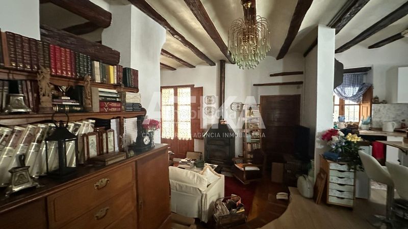 Foto db51beb4-19a6-496a-a241-125a59cd3464. Casa amb calefacció a Centro Ontinyent