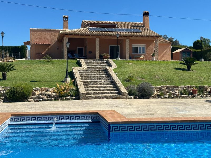 Foto 0ee1d65a-d197-455b-8da9-fc25d0faf3c7. Xalet amb calefacció aparcament piscina a Agullent