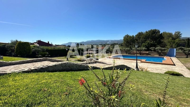 Foto 5c63d19b-dc62-4d67-b92d-a028d2b0574d. Xalet amb calefacció aparcament piscina a Agullent