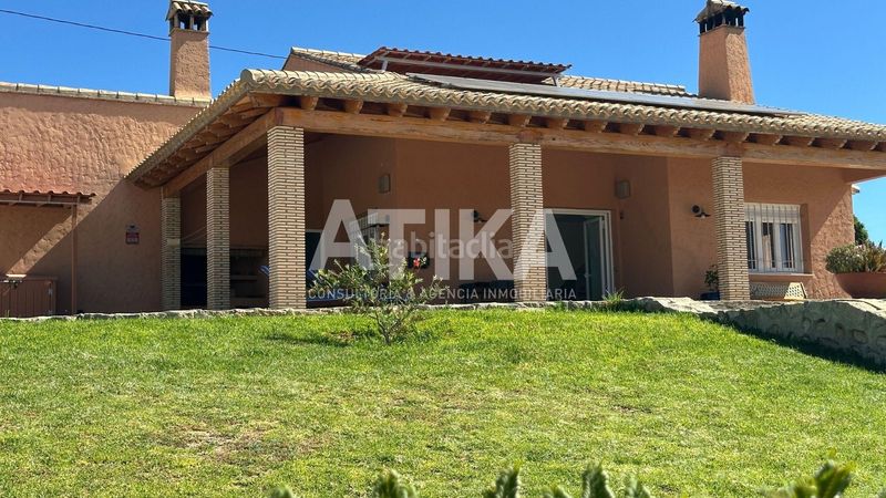 Foto f094ff41-2bda-4c95-b95a-8fabbbd0550e. Xalet amb calefacció aparcament piscina a Agullent