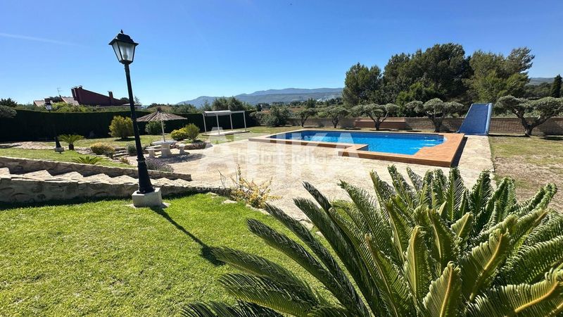 Foto f53d895c-7537-4afc-841b-dfb659f54433. Xalet amb calefacció aparcament piscina a Agullent