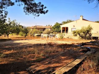 Xalet a Santa Ana. Parcela en venta en zona santa ana  ontinyent