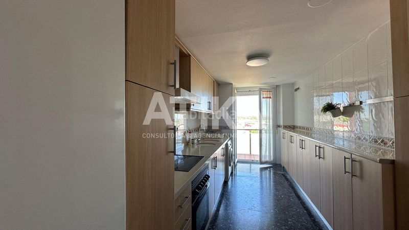 Foto 559198bc-edba-4697-a497-9dfdbf46e241. Pis amb aparcament a Centro Ontinyent