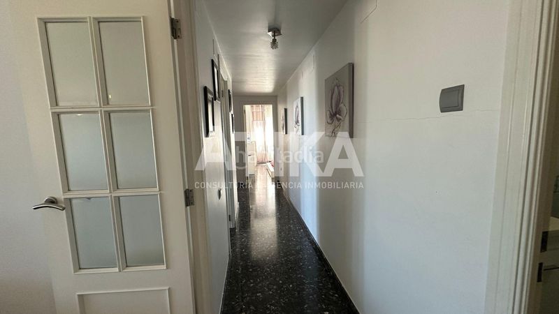 Foto c50c8436-5641-4ce2-ae24-0863da5a64f5. Pis amb aparcament a Centro Ontinyent