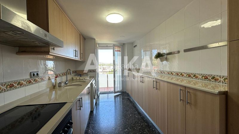 Foto c8e29756-902b-41db-8dcd-f58dec035df3. Pis amb aparcament a Centro Ontinyent