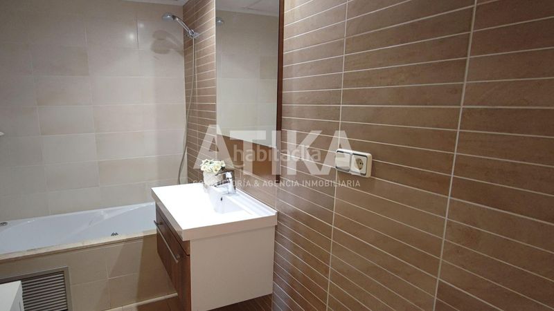 Foto f3229829-c24c-455a-b2d1-c2133c37e008. Pis amb aparcament a Sant Josep-Zona Hospital Ontinyent