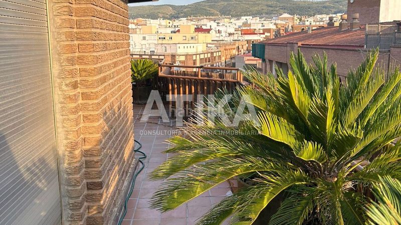 Foto 6b767634-2a1b-496c-b847-205de482ce0e. Àtic amb calefacció aparcament a Centro Ontinyent