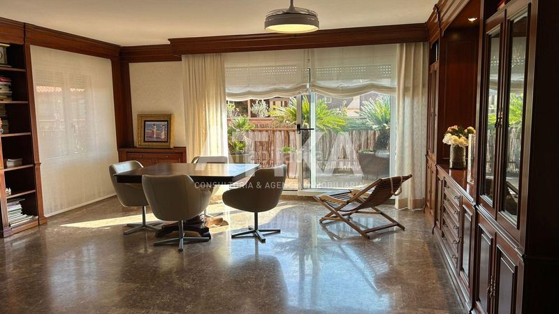 Foto f4e137ca-39d5-48e6-a7e5-b6cfb718f498. Àtic amb calefacció aparcament a Centro Ontinyent