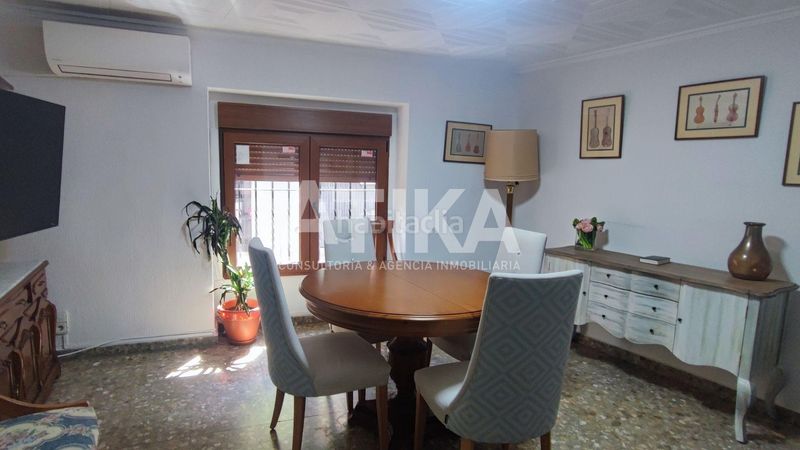 Foto 8da9e843-aafe-40d2-95c8-436eb1598764. Casa amb calefacció a Centro Ontinyent