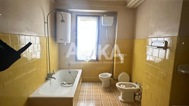Foto fadc86a2-6814-4cba-b734-38f84aa1302b. Casa amb calefacció a Centro Ontinyent