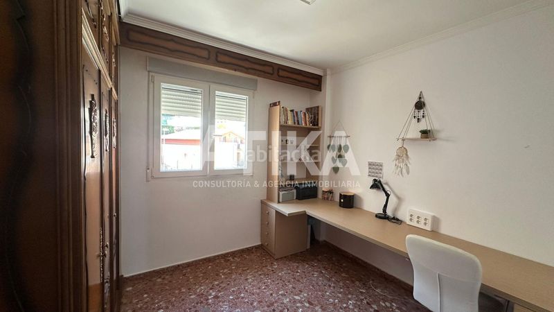 Foto 4b6be9ca-9983-4001-a11e-04043f4a2f41. Pis a Agullent