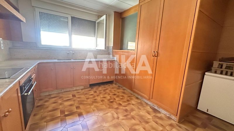 Foto 98048bd7-aa45-460d-8c72-c287e0954050. Pis a Agullent