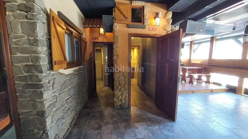 Foto aa2fc68f-6050-4c7a-9fe2-557e6ffbd460. Local comercial local en venta en calle navarra esquina con calle zaragoza en Salou