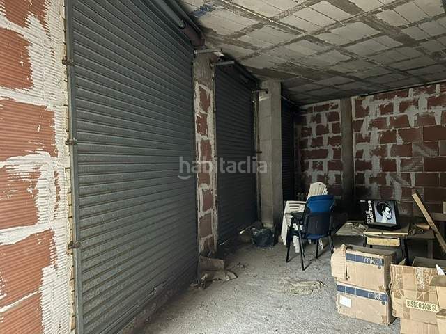 Foto 22fa1ac4-94d2-41d2-9fab-2557e8573c8b. Local comercial a Els Esquirols Cambrils
