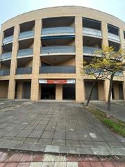 Business premise in Els Esquirols. Local en venta en avenida diputacio, 181