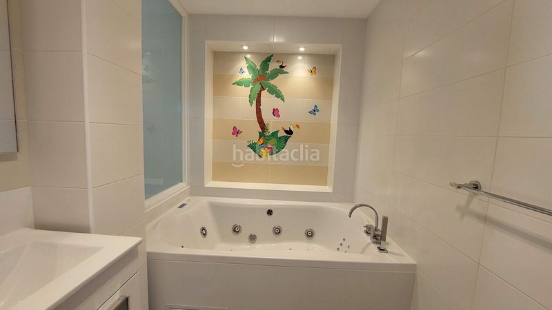 Foto c49481e7-f531-409d-9de4-e366ef9ca863. Casa adossada amb calefacció aparcament piscina a Salou