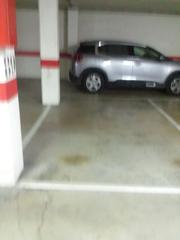 Aparcament cotxe a Calle algemesí 1. Venta de plazas de garaje amplias