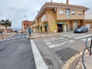 Aparcament cotxe  Calle media sala. Se vende,  estupenda plaza de garaje y trastero, en un edificio