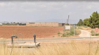 Finca rústica  Calle la guia. Se vende terreno rústico de 3.000 m2 cercados entre la guia y el