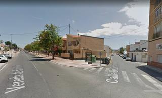 Local Comercial en Barrio Peral-San Félix. Se vende local comercial zona san félix