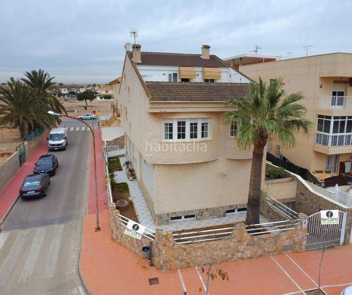 Foto b2e7d52c-b8fc-4703-9e27-f6d2371ae841. Chalet se vende precioso chalet en Santiago de La Ribera con amplio sótano, jardín y terraza en San Javier