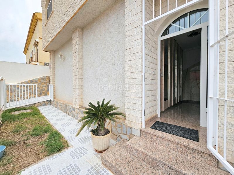 Foto c547f5f0-0d40-410d-8608-5afb161e20e6. Chalet se vende precioso chalet en Santiago de La Ribera con amplio sótano, jardín y terraza en San Javier