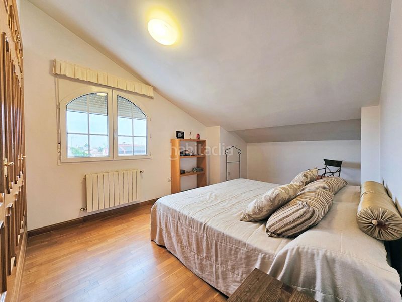 Foto fea8d132-eefe-484b-a7f2-e6e6839b9f08. Chalet se vende precioso chalet en Santiago de La Ribera con amplio sótano, jardín y terraza en San Javier