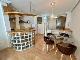 Lloguer Apartament a Casco Antiguo. Se alquila acogedor apartamento en el corazón de la ciudad