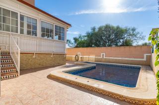 Chalet en Calle loma de canteras 48. Aqu est tu chalet con piscina en loma de canteras