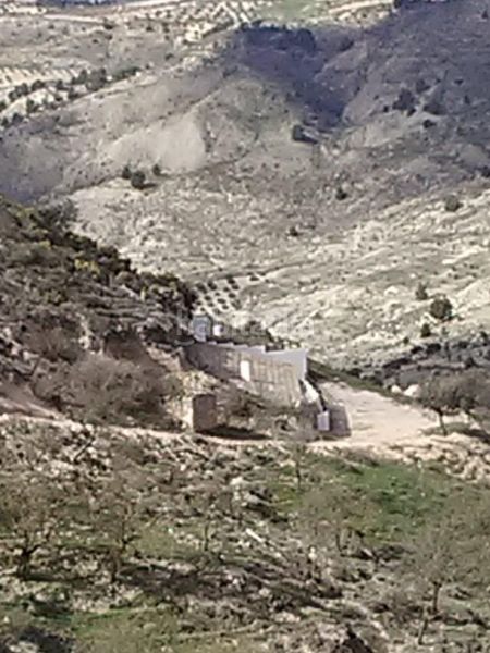 Foto 46dd2649-ca38-4b87-bf20-fbd7e2f11b72. Masía en polígono 8 parcela 768 isidoros. Castril (granada 8 se vende casa cueva con vistas espectaculares al valle en Castril
