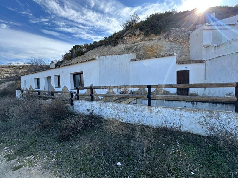 Foto ee891339-261d-4513-8247-0734f96289e4. Masía en polígono 8 parcela 768 isidoros. Castril (granada 8 se vende casa cueva con vistas espectaculares al valle en Castril