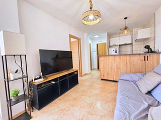 Rent Flat  Calle av.de julieta orbaiceta. Se alquila apartamento en playa honda con una terraza con vistas
