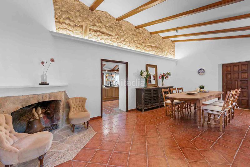 Foto 12e6a535-990d-40f8-b293-2ee61703c3fa. Rent country house with fireplace heating parking pool in Esporles