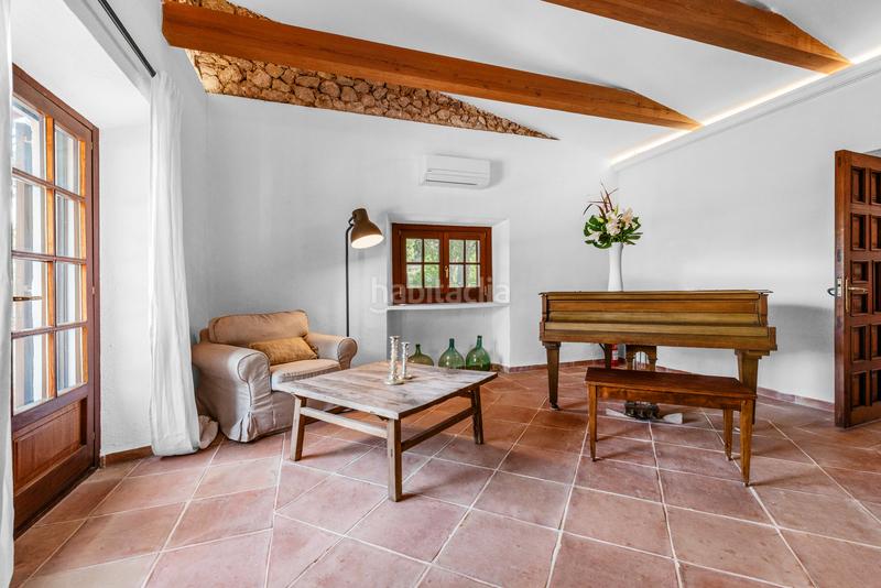 Foto eded6b31-d8f6-478e-945b-4b2431756c85. Rent country house with fireplace heating parking pool in Esporles