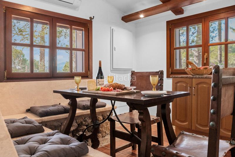 Foto fb32d884-d350-4b7b-b84d-b2b64f539ba1. Rent country house with fireplace heating parking pool in Esporles