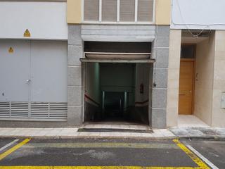Rent Car parking  Joc de la pilota. Alquiler plazas de garaje para moto en roses, en inmejorable zon