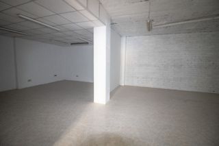 Business premise  Victor catala. Gran local comercial en zona céntrica y residencial de figueres.