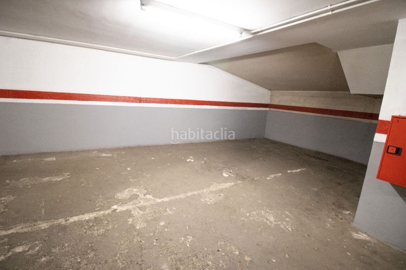 Foto 48d53444-9244-4b27-a29c-ea7e0cbeda2a. Posto auto in Centre Figueres