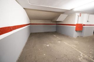 Posto auto  Gonzalez de soto. Gran plaza de parking para coche y moto en el centro de figueres