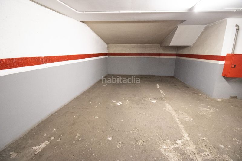 Foto 7fa48d53-5374-43ac-829c-4515a53db0fe. Posto auto in Centre Figueres